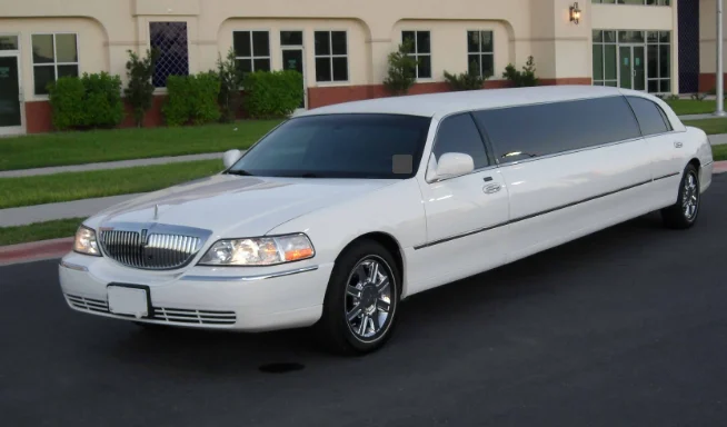 Lincoln Town Car Stretch Limo Service Vancouver